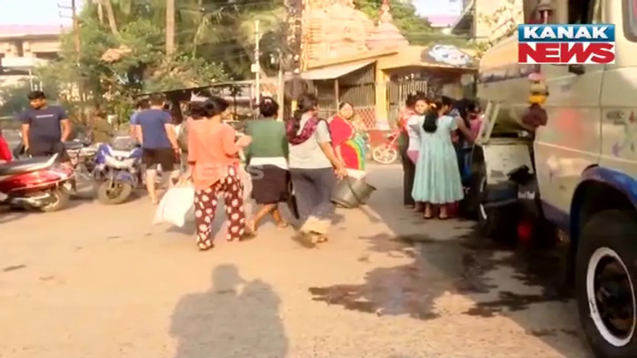  ଶୋଷରେ ଅଧାରାଜଧାନୀ । ଫାଟି ଯାଇଛି କୁଆଖାଇରୁ ପାଣି ଉଠାଉଥିବା ପାଇପ ।