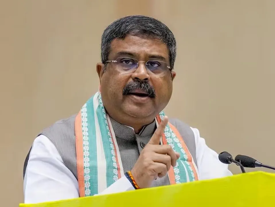  ମୁଖ୍ୟମନ୍ତ୍ରୀ ନବୀନ ପଟ୍ଟନାୟକଙ୍କୁ ଧର୍ମେନ୍ଦ୍ର ପ୍ରଧାନଙ୍କ କଡା ସମାଲୋଚନା । ସ୍ୱାସ୍ଥ୍ୟ, ଶିକ୍ଷା, ଜଳସେଚନ ଓ ଆଇନଶୃଂଖଳା ବିଭିନ୍ନ ପ୍ରସଙ୍ଗ ଉଠାଇ ବର୍ଷିଲେ କେନ୍ଦ୍ରମନ୍ତ୍ରୀ