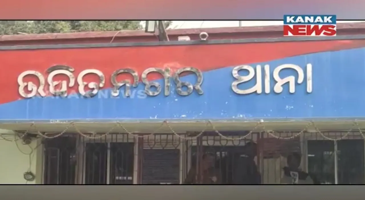  ଡକାୟତି ଯୋଜନା କରିବାବେଳେ ମାଡି ବସିଲା ପୋଲିସ । ବନ୍ଧୁକ ଓ ମାରଣାସ୍ତ୍ର ସହ ୬ ଡକାୟତ ଗିରଫ ।