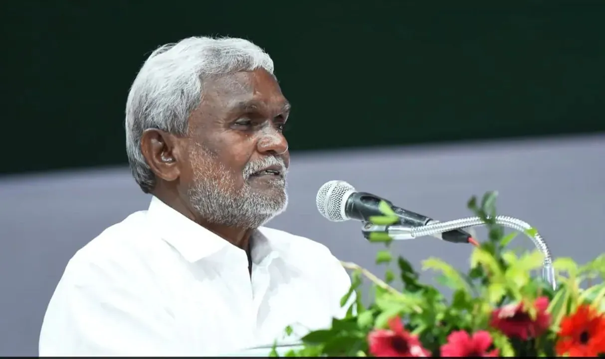  ହେମନ୍ତଙ୍କ ଇସ୍ତଫା ପରେ ଝାଡଖଣ୍ଡର ମୁଖ୍ୟମନ୍ତ୍ରୀ ହେବେ ଚମ୍ପଇ ସୋରେନ୍ । ଜାଣନ୍ତୁ, ତାଙ୍କର ସମ୍ପୂର୍ଣ୍ଣ ପରିଚୟ...