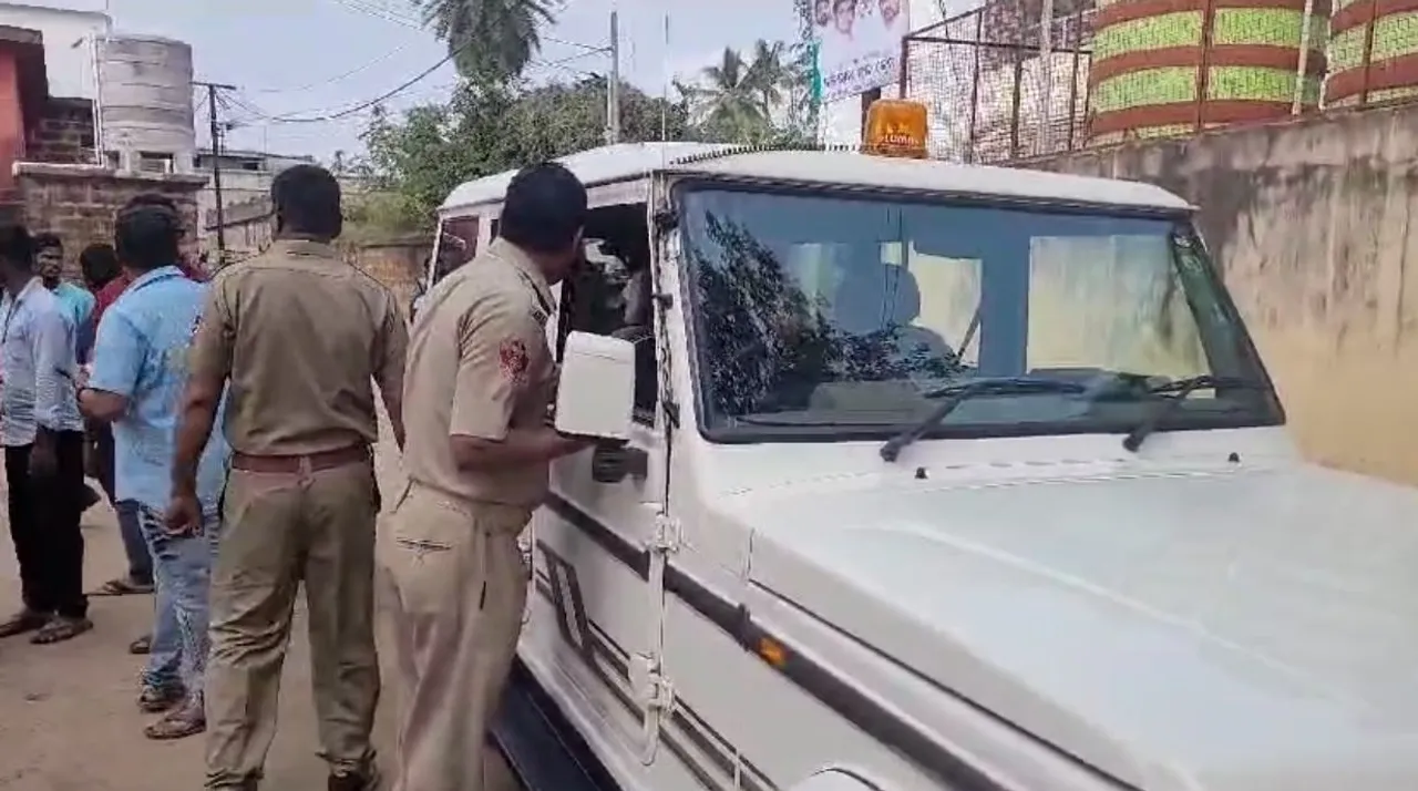  ପୂର୍ବ ଶତ୍ରୁତାକୁ ନେଇ ଯୁବକଙ୍କୁ ସଂଘବଦ୍ଧ ଆକ୍ରମଣ । ଆହତ ଭୁବନେଶ୍ୱର ଉପକଣ୍ଠ ସୁନ୍ଦରପଦା ବାସିନ୍ଦା ।