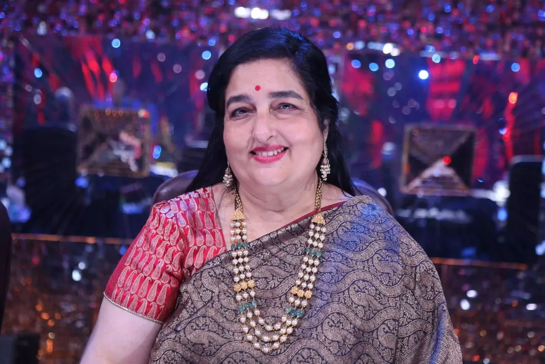  ଆଜିଠାରୁ ରାଜନୈତିକ କ୍ୟାରିୟର ଆରମ୍ଭ କଲେ କଣ୍ଠଶିଳ୍ପୀ ଅନୁରାଧା ପଡୱାଲ । ଜାଣନ୍ତୁ କେଉଁ ପାର୍ଟିରେ ଯୋଗ ଦେଲେ