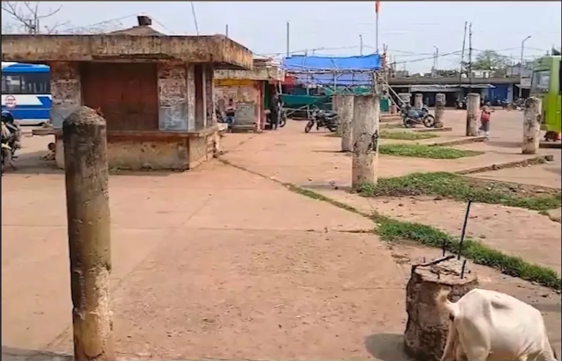  ସମସ୍ୟା ଭିତରେ ଖୋର୍ଦ୍ଧା ନୂଆ ବସଷ୍ଟାଣ୍ଡ । ଅସୁବିଧା ଭୋଗୁଛନ୍ତି ଯାତ୍ରୀମାନେ ।
