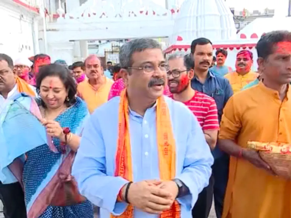  ସମ୍ବଲପୁରରେ କେନ୍ଦ୍ରମନ୍ତ୍ରୀ ଧର୍ମେନ୍ଦ୍ର ପ୍ରଧାନ । ମାଆ ସମଲେଇଙ୍କର କଲେ ଦର୍ଶନ ।