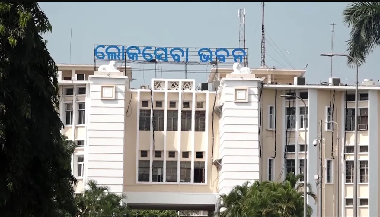  ଗୁରୁତ୍ୱପୂର୍ଣ୍ଣ କ୍ୟାବିନେଟ ବୈଠକ । ୧୭ଟି ପ୍ରସ୍ତାବକୁ ମଞ୍ଜୁରୀ । ସବୁ ବ୍ଲକରେ ହେବ ଆମ ବସଷ୍ଟାଣ୍ଡ ।