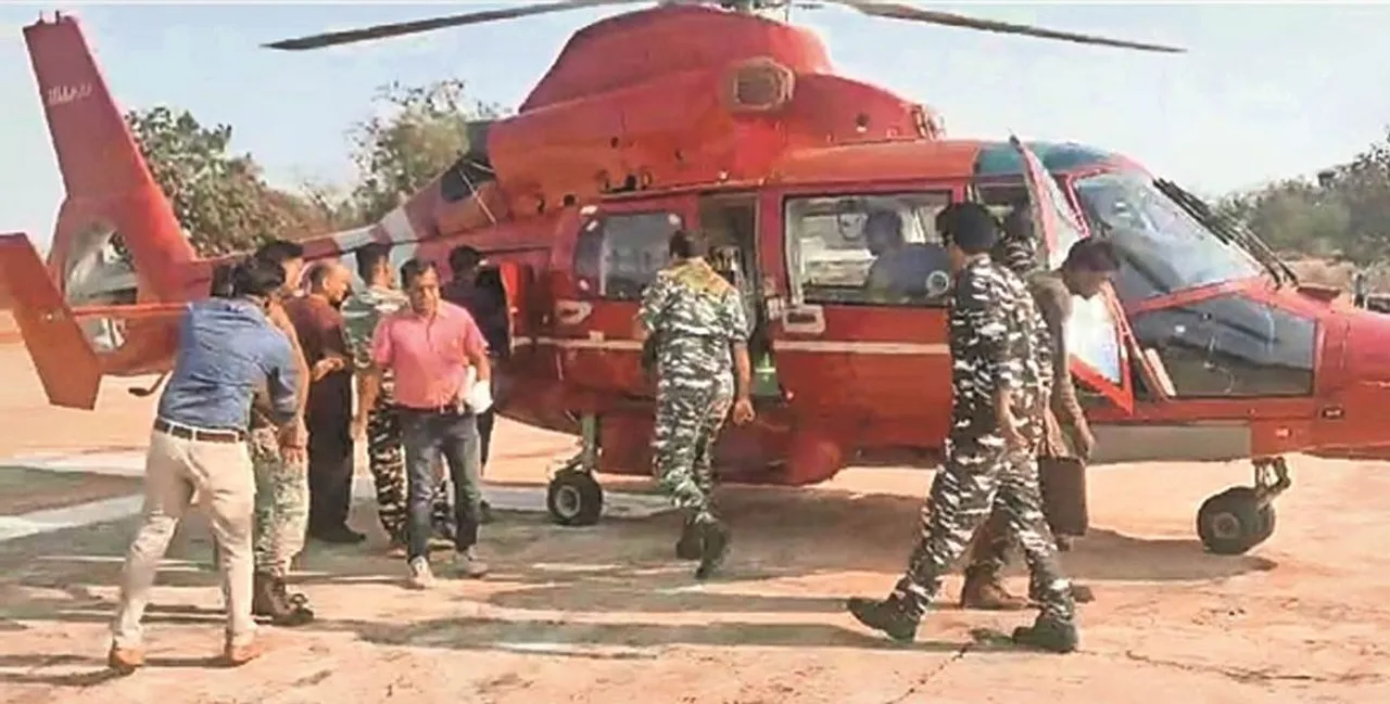  ହେଲିକପ୍ଟରରେ ଗଲା ପ୍ରଶ୍ନପତ୍ର । ଛତିଶଗଡ଼ ମାଓ ପ୍ରବଣ ଜିଲ୍ଲା ସୁକୁମାରୁ ଆସିଲା ଏଭଳି ଚିତ୍ର । 