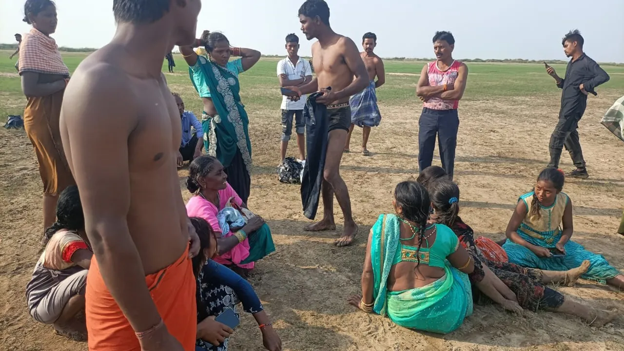  ଲଖନପୁର ଡଙ୍ଗାବୁଡି ଘଟଣାକୁ ନେଇ ଦୁଃଖ ପ୍ରକାଶ କଲେ ମୁଖ୍ୟମନ୍ତ୍ରୀ । ମୃତକଙ୍କ ଆତ୍ମୀୟଙ୍କୁ ମିଳିବ ୪ ଲକ୍ଷ ଟଙ୍କା ଲେଖାଏଁ ସହାୟତା ରାଶି