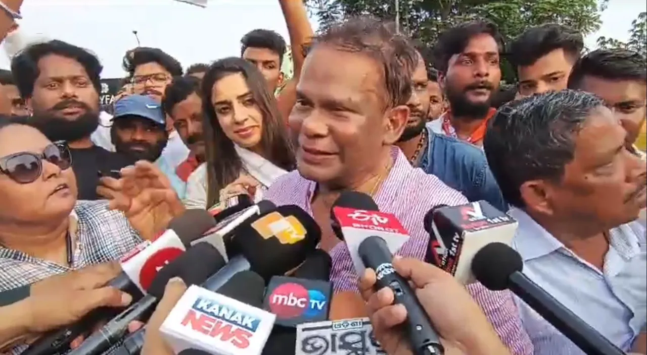  ରାଉରକେଲା ବିଜେପି ତରଫରୁ ଦିଲ୍ଲୀପ ରାୟକୁ ବିପୁଳ ସମ୍ବର୍ଦ୍ଧନା । ଦିନେ ଦୁଇଦିନ ଭିତରେ ଦିଲ୍ଲୀପ ରାୟଙ୍କୁ ମିଳିପାରେ ଟିକେଟ !