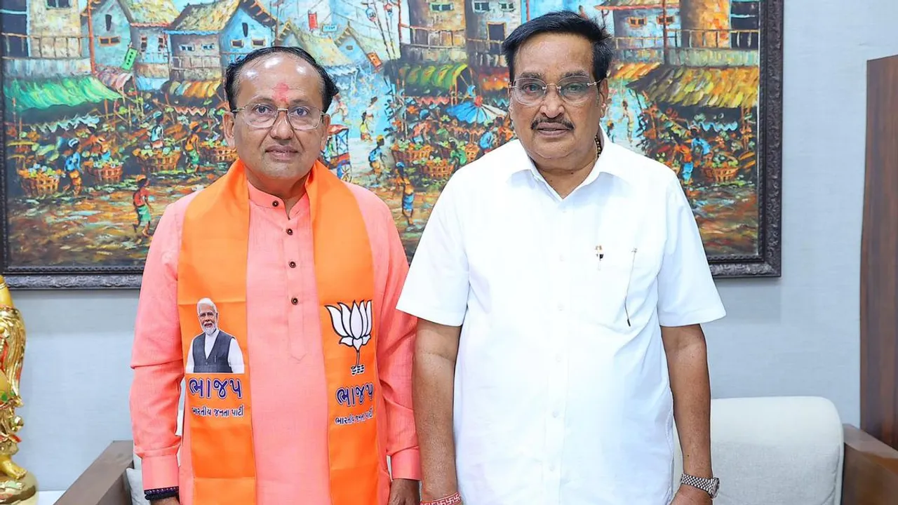 ବିଜେପି ପାଇଁ ଆସିଲା ଖୁସିଖବର । ଭୋଟଗ୍ରହଣ ପୂର୍ବରୁ ସୁରଟ ଆସନରେ ଜିତିଲେ ବିଜେପି ପ୍ରାର୍ଥୀ ।