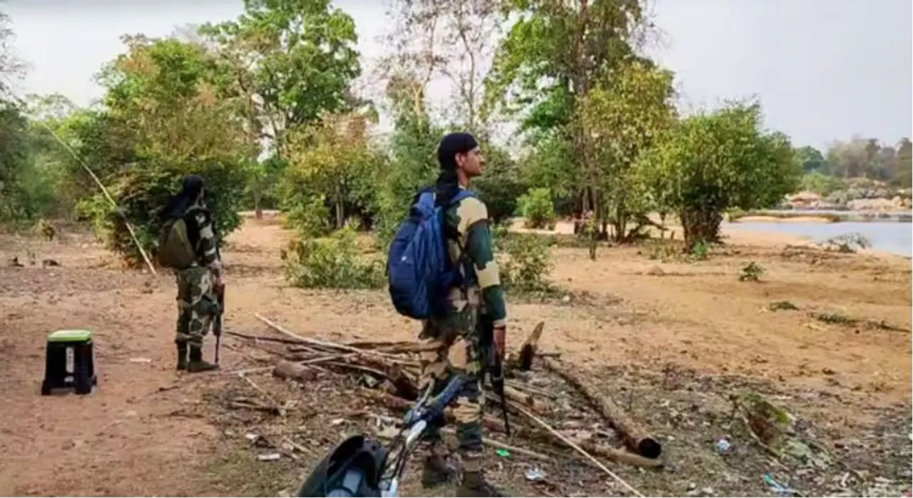  ଦନ୍ତେୱାଡାରେ ପୁଲିସ ଓ ନକ୍ସଲ ମଧ୍ୟରେ ଗୁଳିବିନିମୟ । ଗୁଳିମାଡ଼ରେ ଜଣେ ନିକ୍ସଲ ନିପାତ