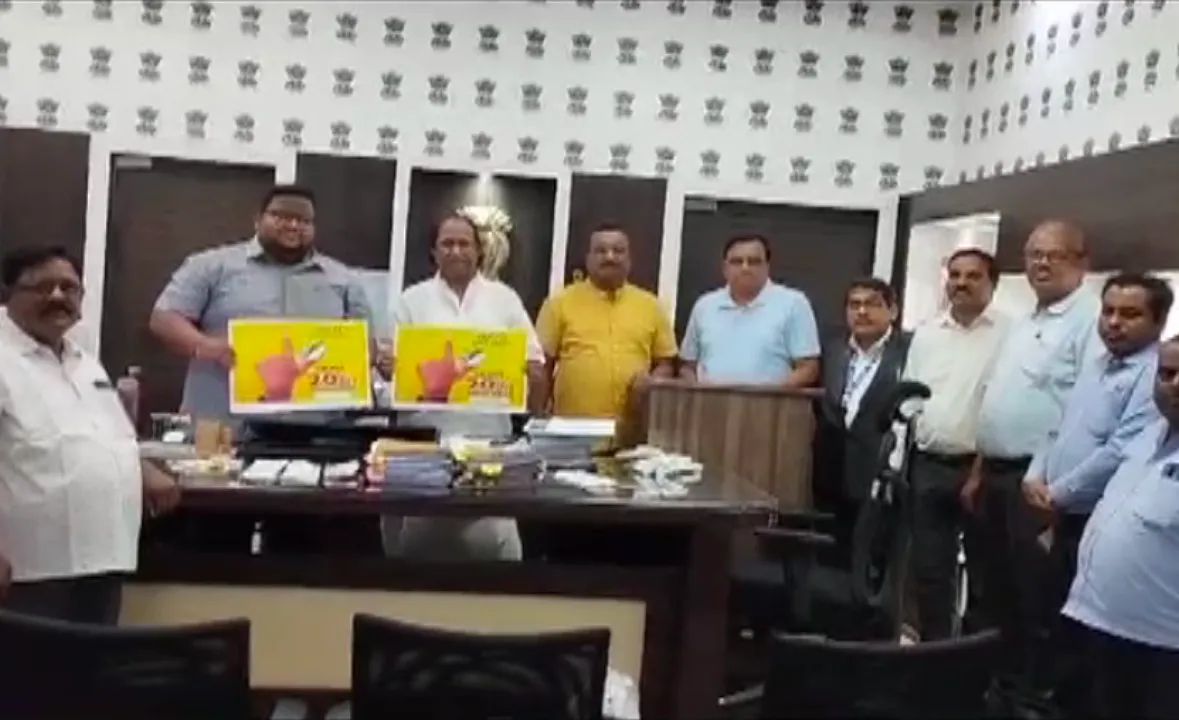  ପୁରୀ ହୋଟେଲ ସଂଘର ନିଆରା ପ୍ରୟାସ । ମତଦାତାଙ୍କୁ ଉତ୍ସାହିତ କରିବା ପାଇଁ ହୋଟେଲ ଖାଇବାରେ କଲେ ରିହାତି ଘୋଷଣା  ।