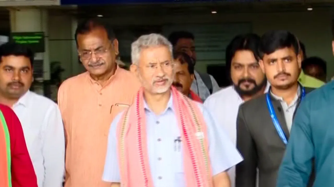  ସାମ୍ବାଦିକ ସମ୍ମିଳନୀରେ ଜୟଶଂକର ଗଣାଇଲେ କେନ୍ଦ୍ରୀୟ ଯୋଜନାର ଲାଭ । କହିଲେ ଓଡିଶାରେ ଯେଭିଳି ବିକାଶ ହେବା କଥା ତାହା ହୋଇପାରିନାହିଁ