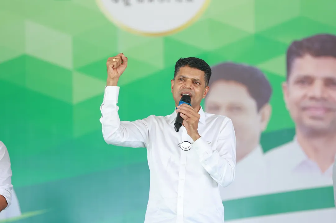  ତାଳଚେରରେ ଟାର୍ଗେଟ କଲେ ପାଣ୍ଡିଆନ । କୋଇଲା ଟଙ୍କା କିଏ ଖାଉଛି ବୋଲି କଲେ ପ୍ରଶ୍ନ, ୨୭ ହଜାର କୋଟିରୁ ଓଡ଼ିଶାକୁ ମାତ୍ର ୪,୫୦୦ କୋଟି ମିଳୁଥିବା ଦେଲେ ତଥ୍ୟ ।
