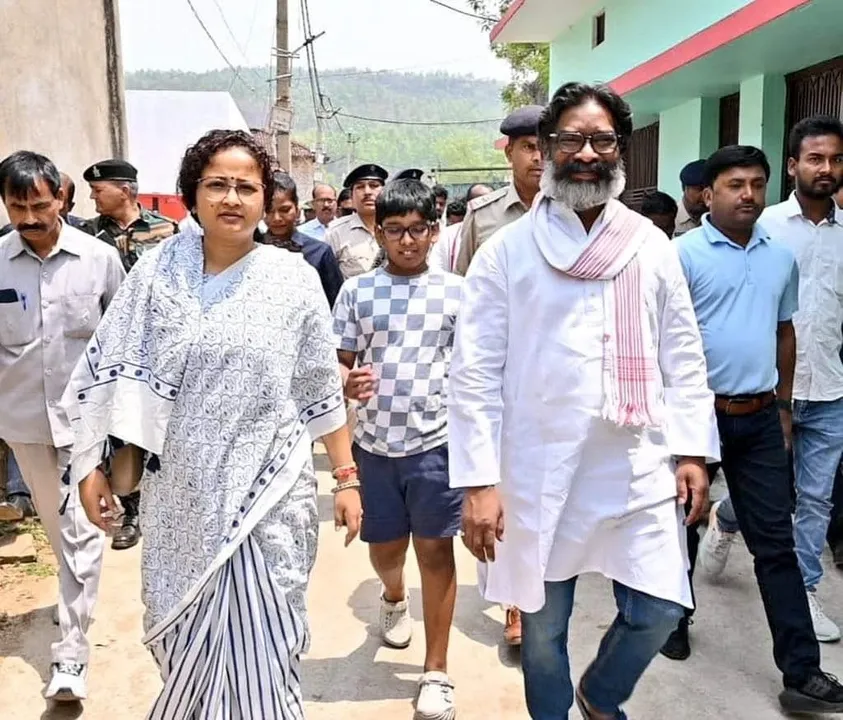  ପୁଣିଥରେ ମୁଖ୍ୟମନ୍ତ୍ରୀ ହେବେ କି ହେମନ୍ତ ସୋରେନ? ଜେଲରୁ ମୁକୁଳିବା ପୂର୍ବରୁ ଝାଡଖଣ୍ଡରେ ବଢିଲା ଚର୍ଚ୍ଚା ।
