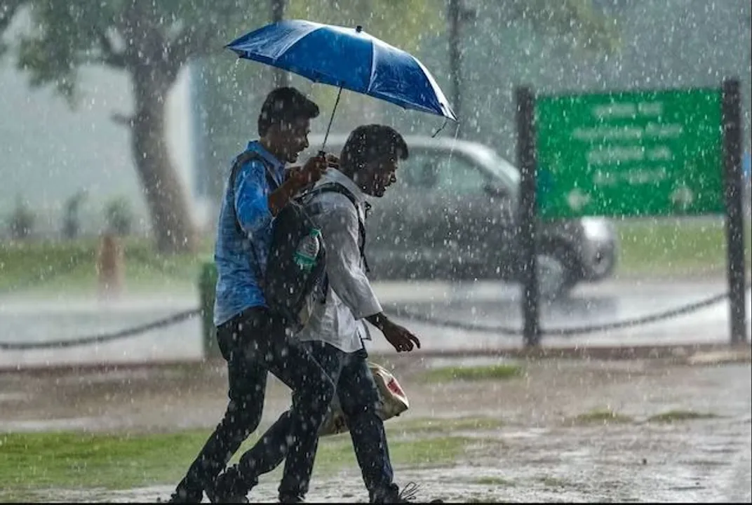  ଆସନ୍ତା ୨ରୁ ୩ଦିନ ଭିତରେ ଓଡ଼ିଶା ଛୁଇଁପାରେ ମୌସୁମୀ । ଦକ୍ଷିଣ ପଶ୍ଚିମ ମୌସୁମୀ ବାୟୁ ପାଇଁ ପାଗ ଅନୁକୂଳ ।