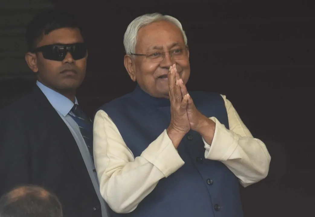  ଇଣ୍ଡିଆ ମେଣ୍ଟକୁ ଖୁବଶୀଘ୍ର ପ୍ରତ୍ୟାବର୍ତ୍ତନ କରିପାରନ୍ତି ନୀତିଶ କୁମାର । ଆରଜେଡି ବିଧାୟକଙ୍କ ବୟାନ ପରେ ବଢିଲା ଚର୍ଚ୍ଚା ।