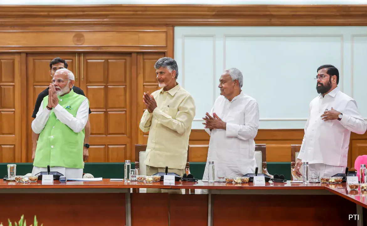  ବାଚସ୍ପତି ପଦକୁ ନେଇ ମୁଣ୍ଡ ନୁଆଁଇବନି ବିଜେପି । ମେଣ୍ଟ ସହଯୋଗୀଙ୍କୁ ମିଳିପାରେ ଉପ-ବାଚସ୍ପତି ପଦ । ନିଜ ପାଖରେ ବାଚସ୍ପତି ପଦ ରଖିପାରେ ବିଜେପି ।