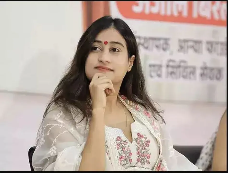  ବାଚସ୍ପତି ଓମ୍ ବିର୍ଲାଙ୍କ କନ୍ୟା କାହିଁକି ଗଲେ ଦିଲ୍ଲୀ ହାଇକୋର୍ଟ । ଜାଣନ୍ତୁ କ’ଣ ରହିଛି ମାମଲା