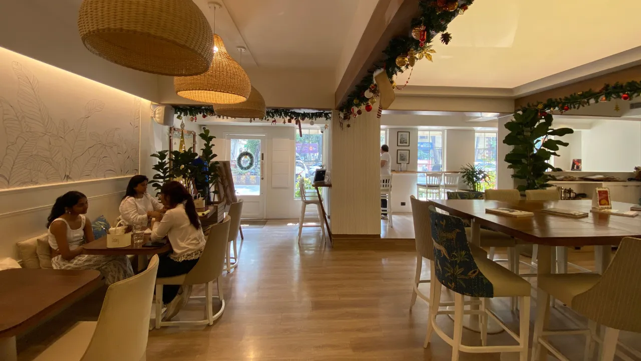 Mazi Coffee Bar and Kitchen in Santacruz
