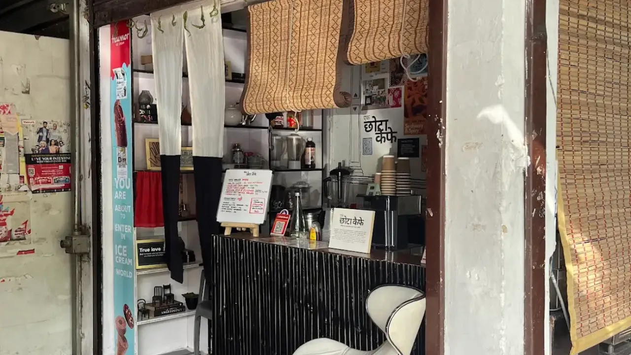 Local Samosa FI tinycafesdelhi