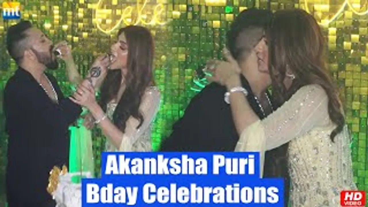Akanksha Puri birthday celebrations with Mika Singh, Pratik Sehajpal, Karan Mehra, Shaan