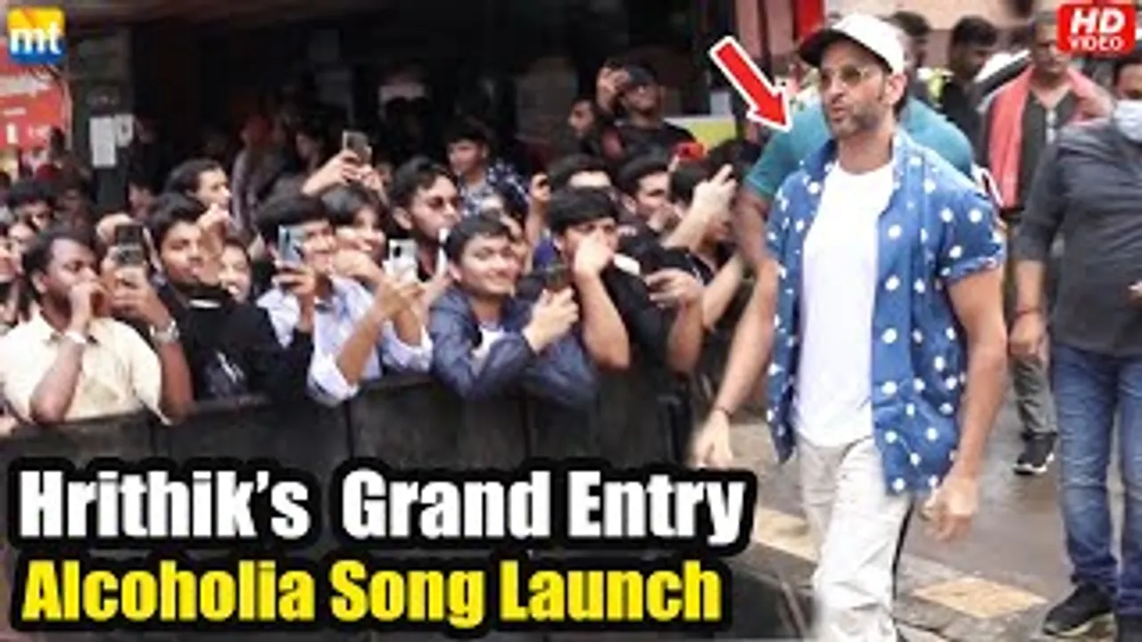 Hrithik Roshan's GRAND Entry at 'Alcoholia' song Launch From 'Vikram Vedha' At Gaiety Galaxy