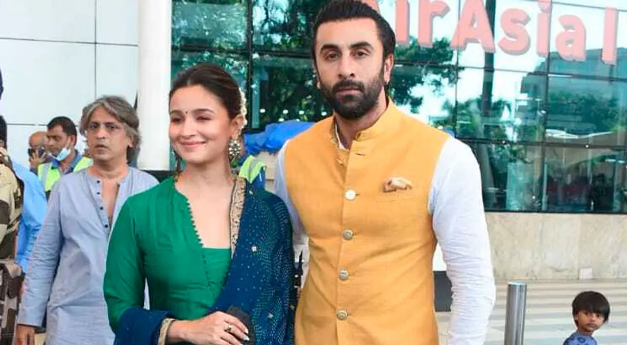 Bajrang Dal Activists Obstruct Ranbir Kapoor & Alia Bhatt From Entering Mahakal Temple In Ujjain