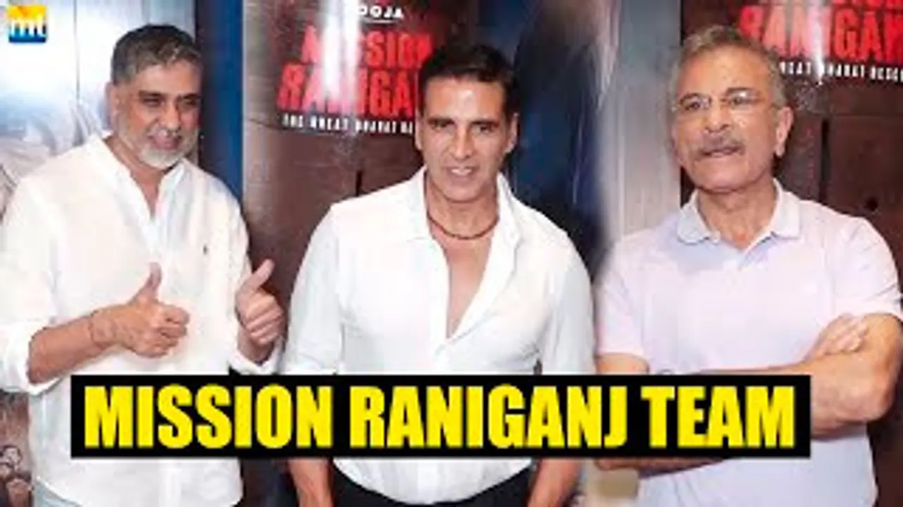 Akshay Kumar with Mission Raniganj's Team At Pooja Entertainment's Office