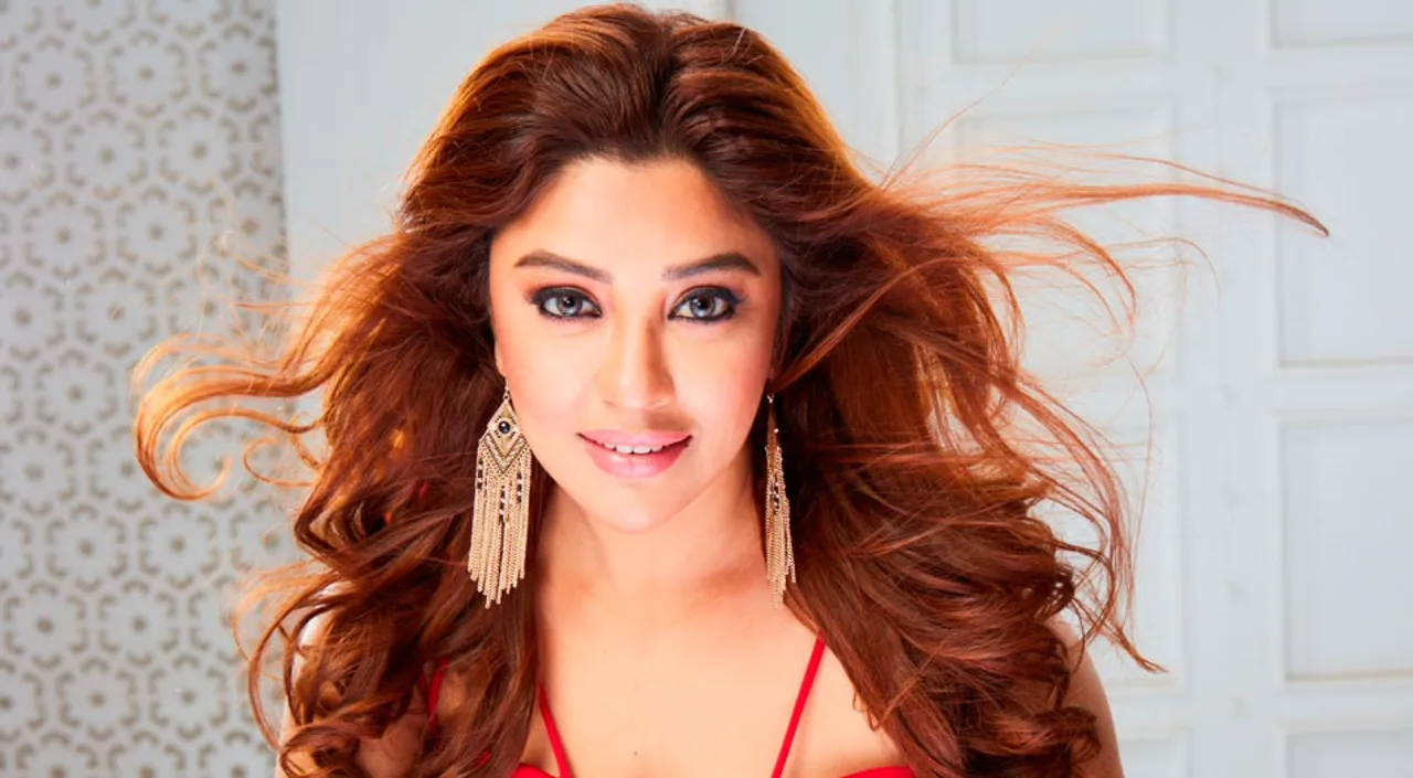 Payal Ghosh Rejected In Audition For Her Fat Figure; Slams The Director For Fat-Shaming Her