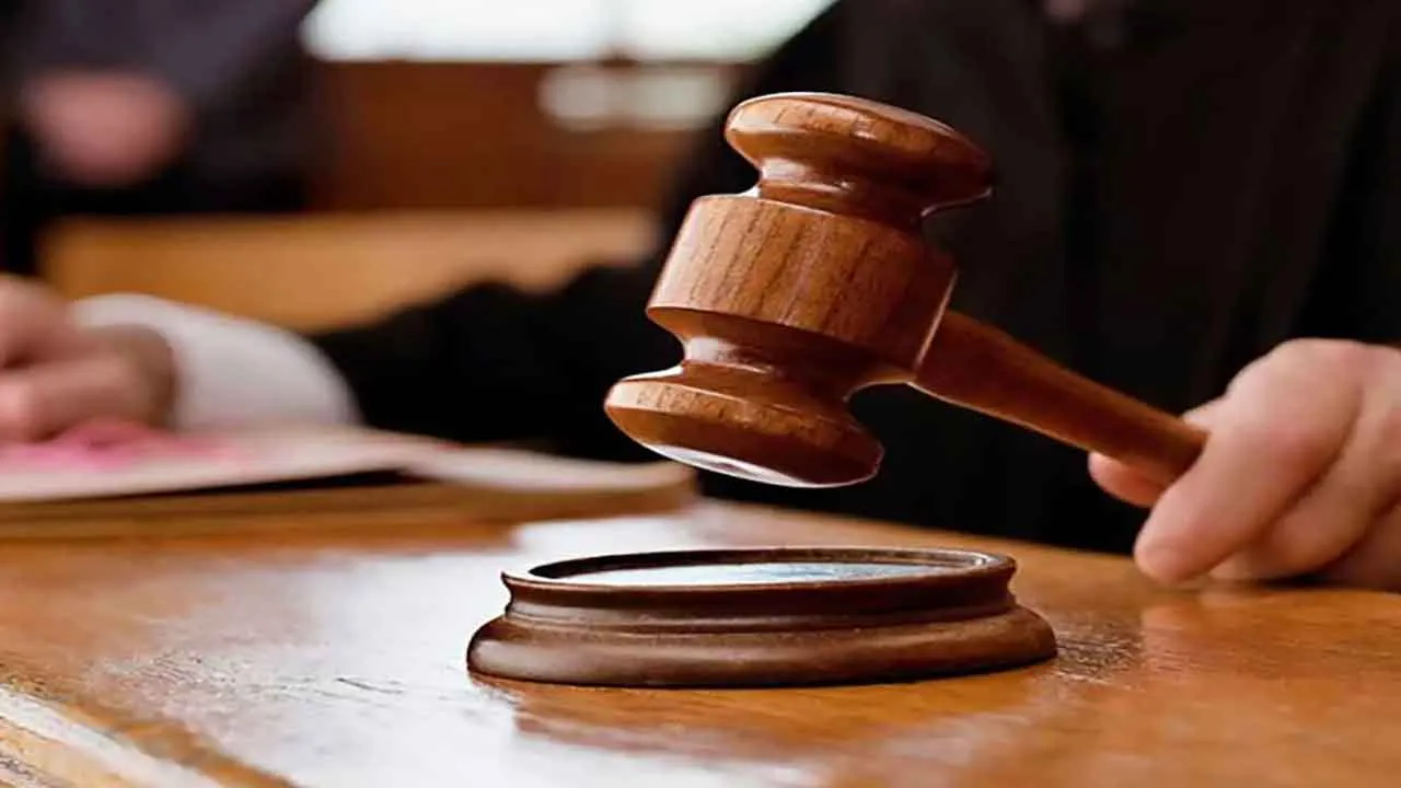  Postman gets justice after 32 years Continuing legal battle madhya pradesh Photograph: (order) 