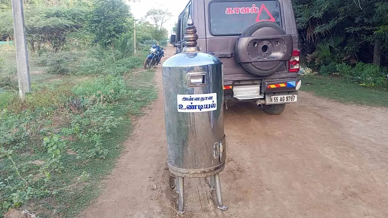 உண்டியல் திருட்டு; இறுதியில் திருடர்களுக்கு காத்திருந்த அதிர்ச்சி!