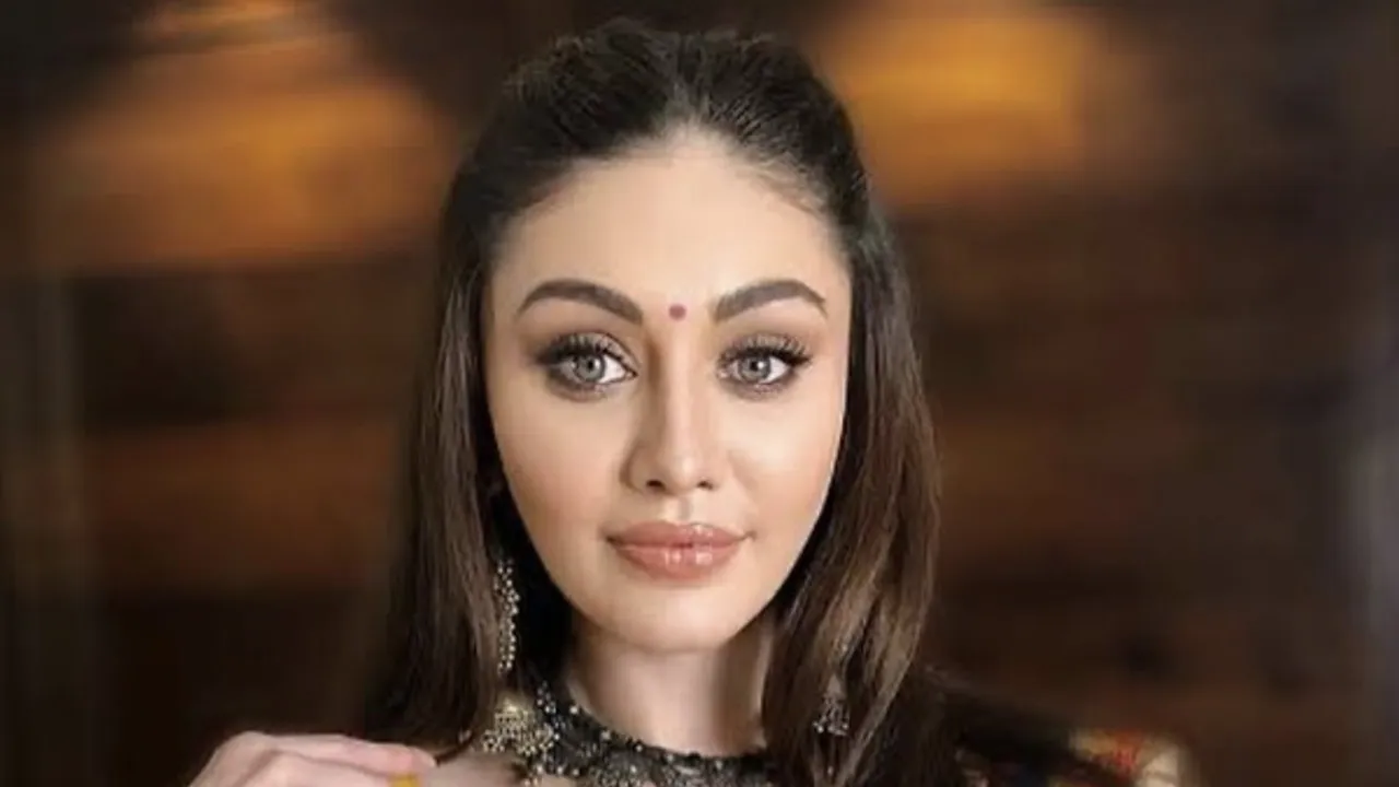  பிரபல நடிகை திடீர் மரணம்