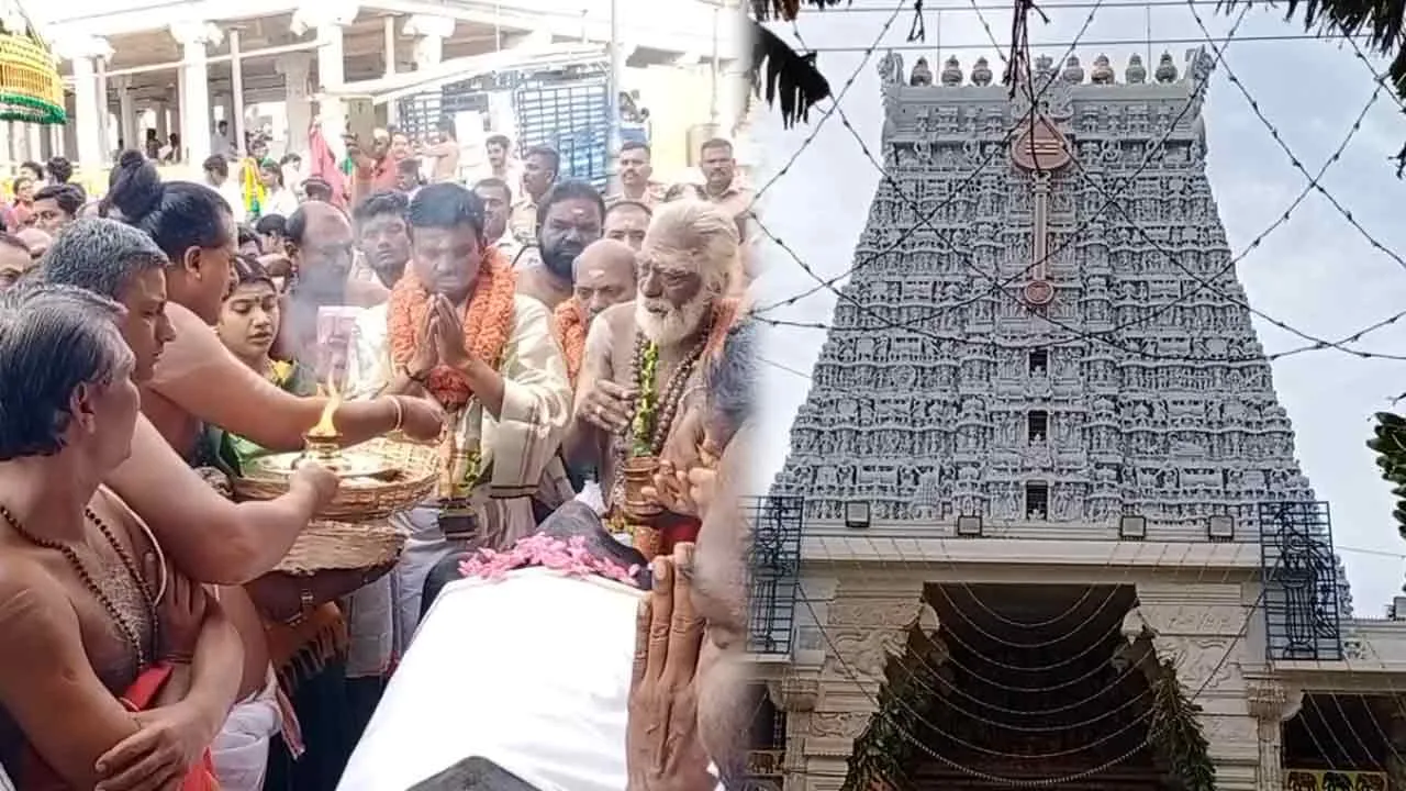  திருச்செந்தூர் சுப்பிரமணிய சுவாமி கோவிலில் மகா கும்பாபிஷேக விழா கோலாகலமாக தொடக்கம்!