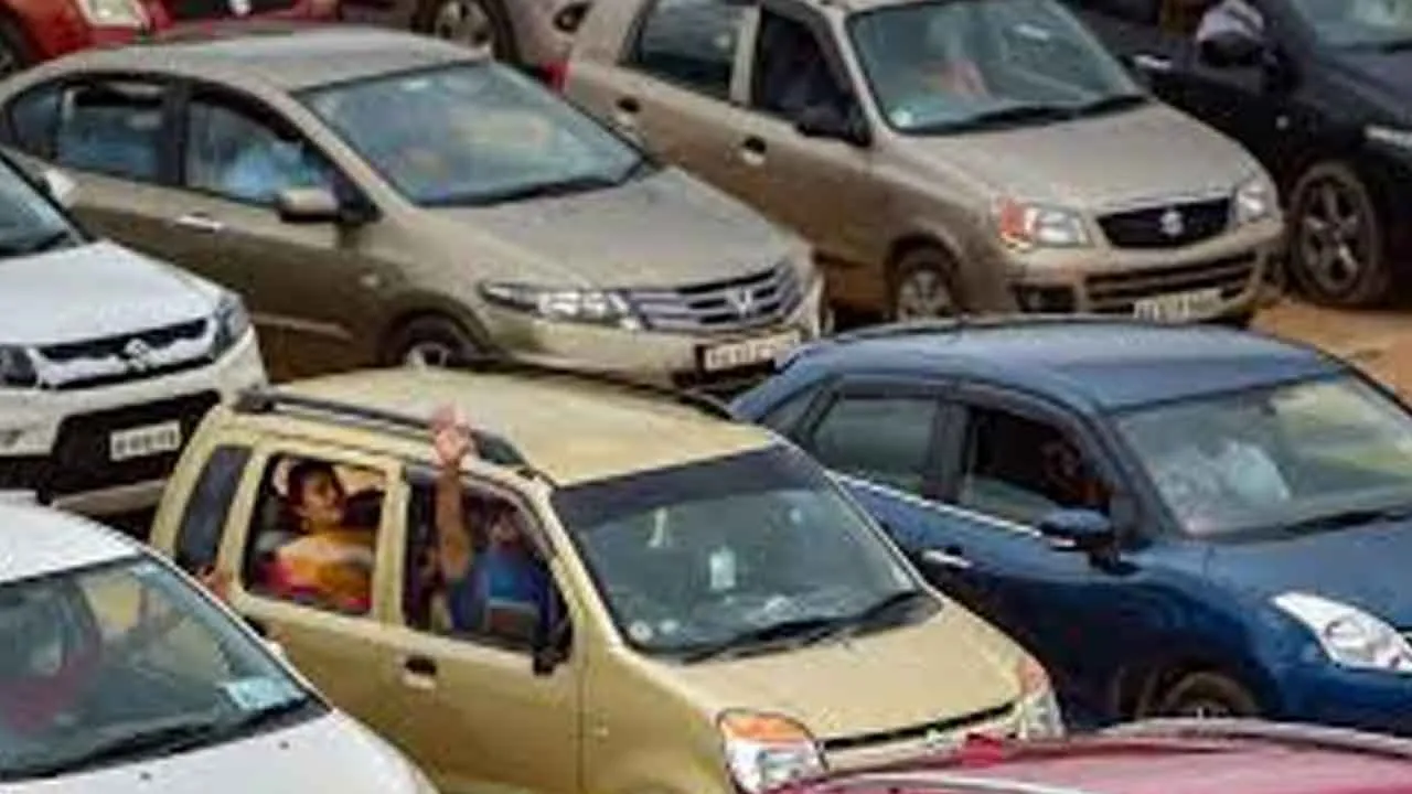  Ban on old vehicles from today in delhi 