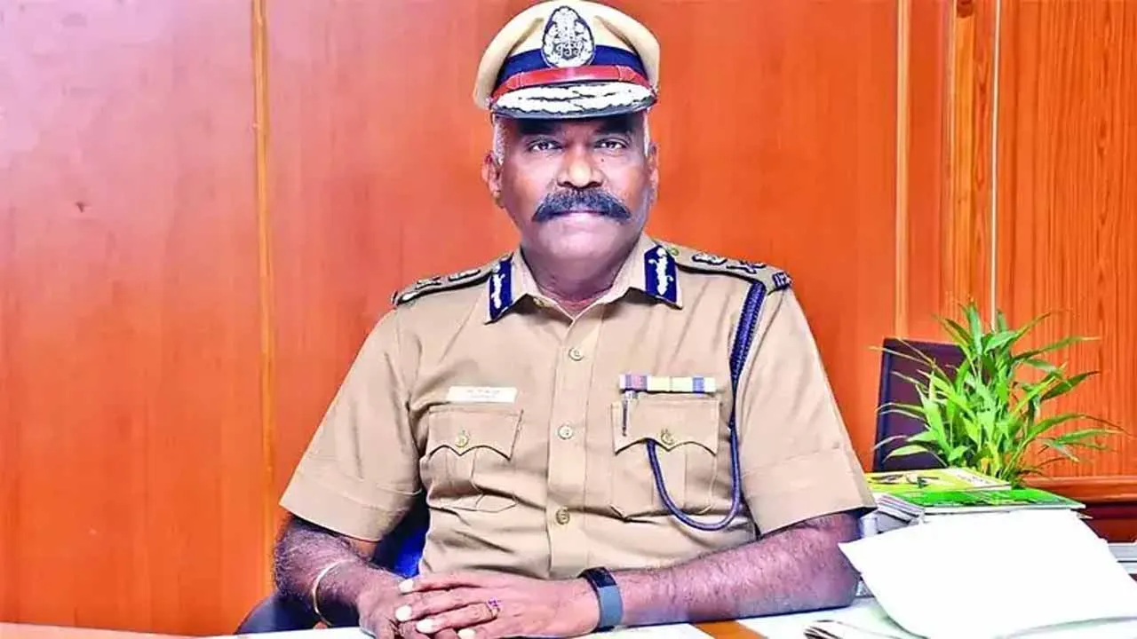  “தேவையில்லாமல் லத்தியைப் பயன்படுத்தக் கூடாது” - போலீசாருக்கு ஏடிஜிபி டேவிட்சன் அதிரடி உத்தரவு!
