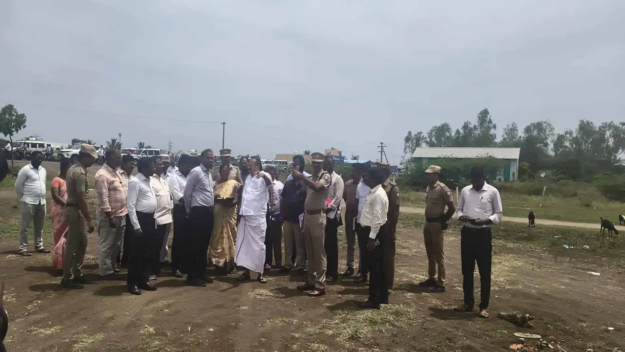  சிதம்பரத்திற்கு முதல்வர் வருகை; அமைச்சர் எம்.ஆர்.கே. பன்னீர்செல்வம் ஆய்வு!