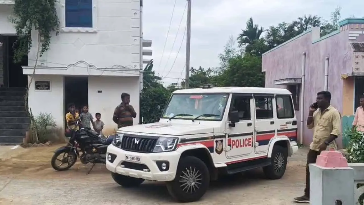  200 பவுன் கொள்ளை; அடுத்தடுத்த வீட்டிற்குள் புகுந்த மர்ம கும்பல் - பீதியில் கள்ளக்குறிச்சி!