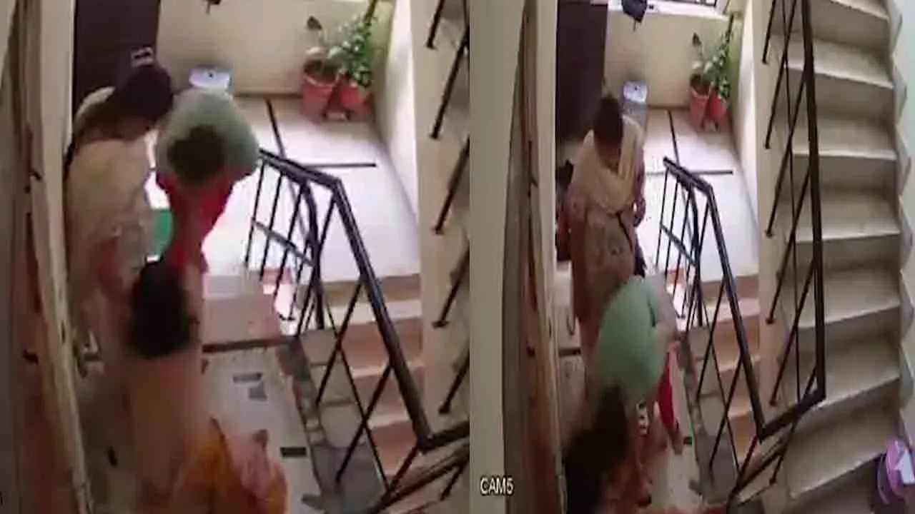  Daughter-in-law mercilessly attacks mother-in-law in uttar pradesh 