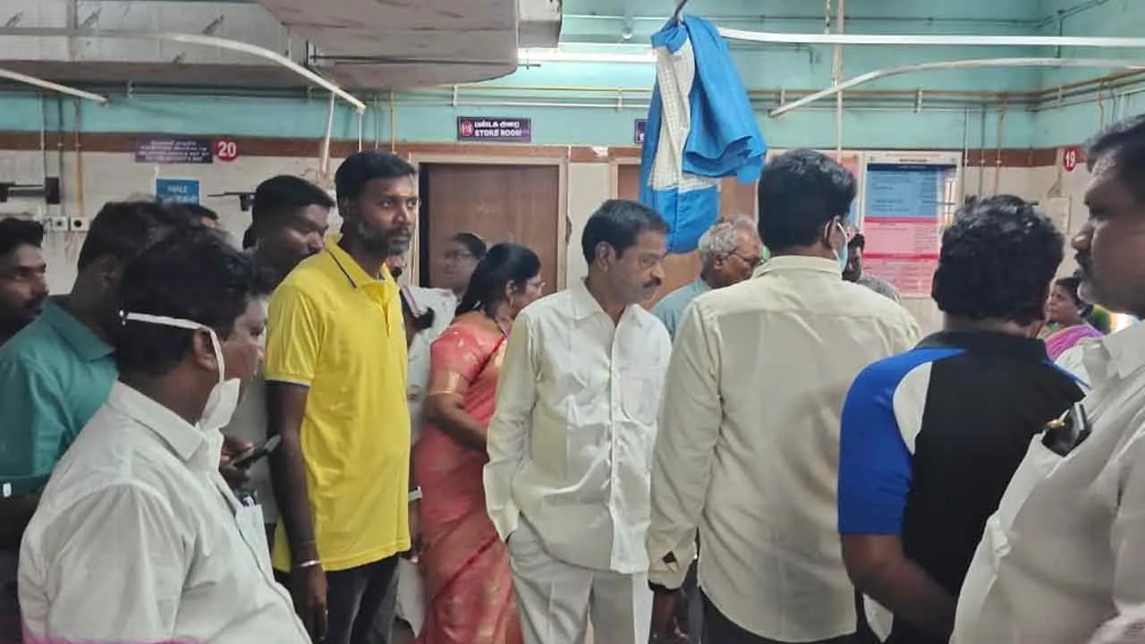  Accident where train hit school van; MLA Ayyappan personally consoles Photograph: (mla) 