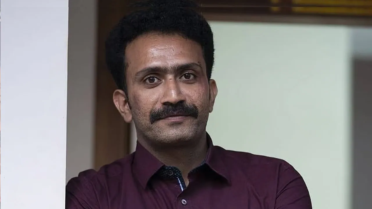  படப்பிடிப்பில் அத்துமீறல்; நடிகை முன்பு மன்னிப்பு கேட்ட ஷைன் டாம் சாக்கோ