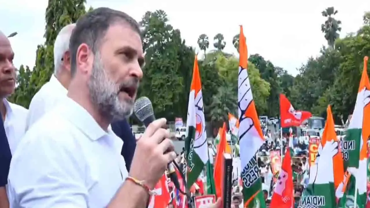  Rahul Gandhi alleges Like Maharashtra, there is an attempt to rig votes in Bihar too 