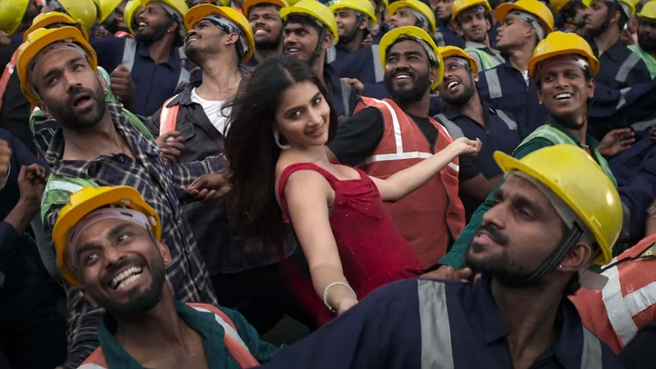  ‘சூறாவளி பொன்னாச்சு...’ - குத்தாட்டம் போட்ட பூஜா ஹெக்டே