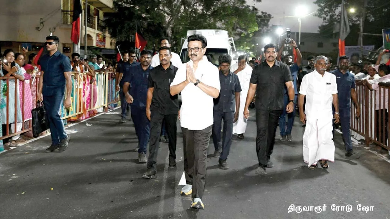 குடிதண்ணீர்... பாதாள சாக்கடை...  சொந்த மண்ணில் கோரிக்கைகளை நிறைவேற்றிய ஸ்டாலின்!