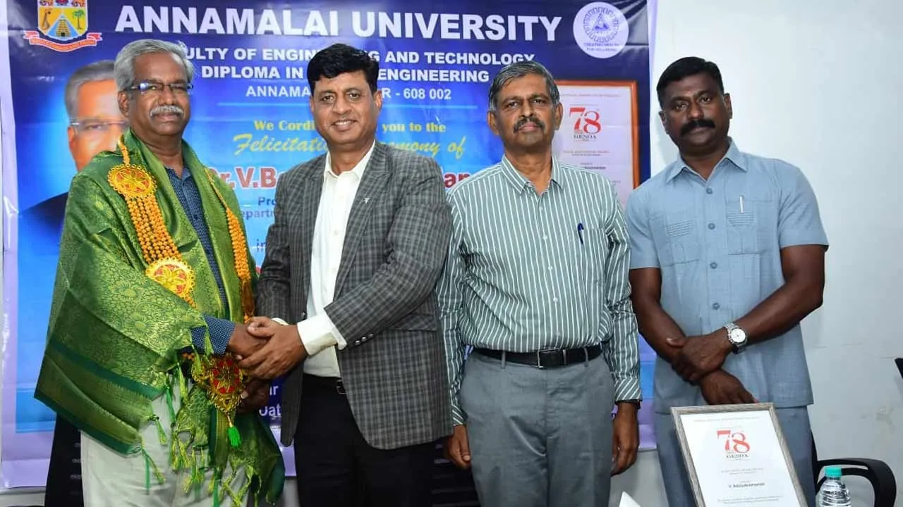  அண்ணாமலை பல்கலை. பேராசிரியருக்கு  உலகின் தலைசிறந்த ஆராய்ச்சியாளர் விருது!