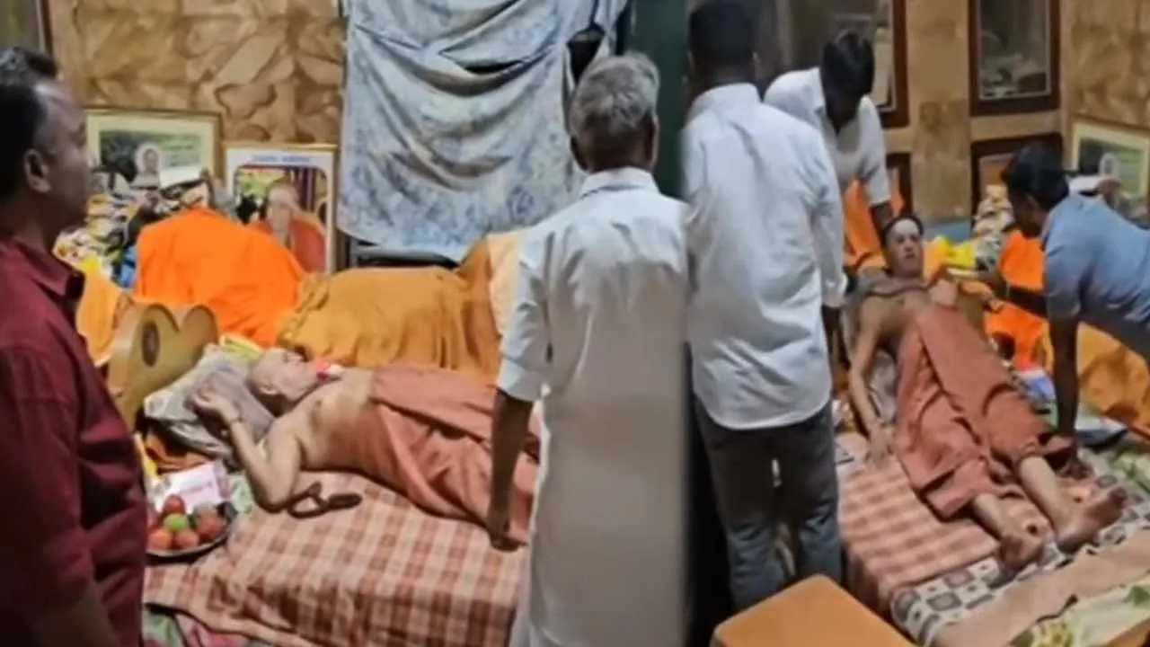  Cybercrime investigation; Madurai Atheenam shocked Photograph: (madurai aadheenam) 