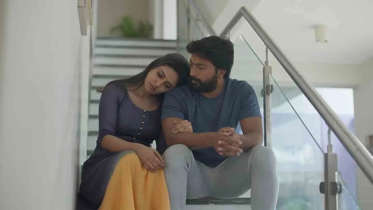  இன்ஃப்ளூயன்சர்ஸ் தம்பதியினரின் கேம் ஷோ?  - 'ட்ரெண்டிங்' விமர்சனம்!