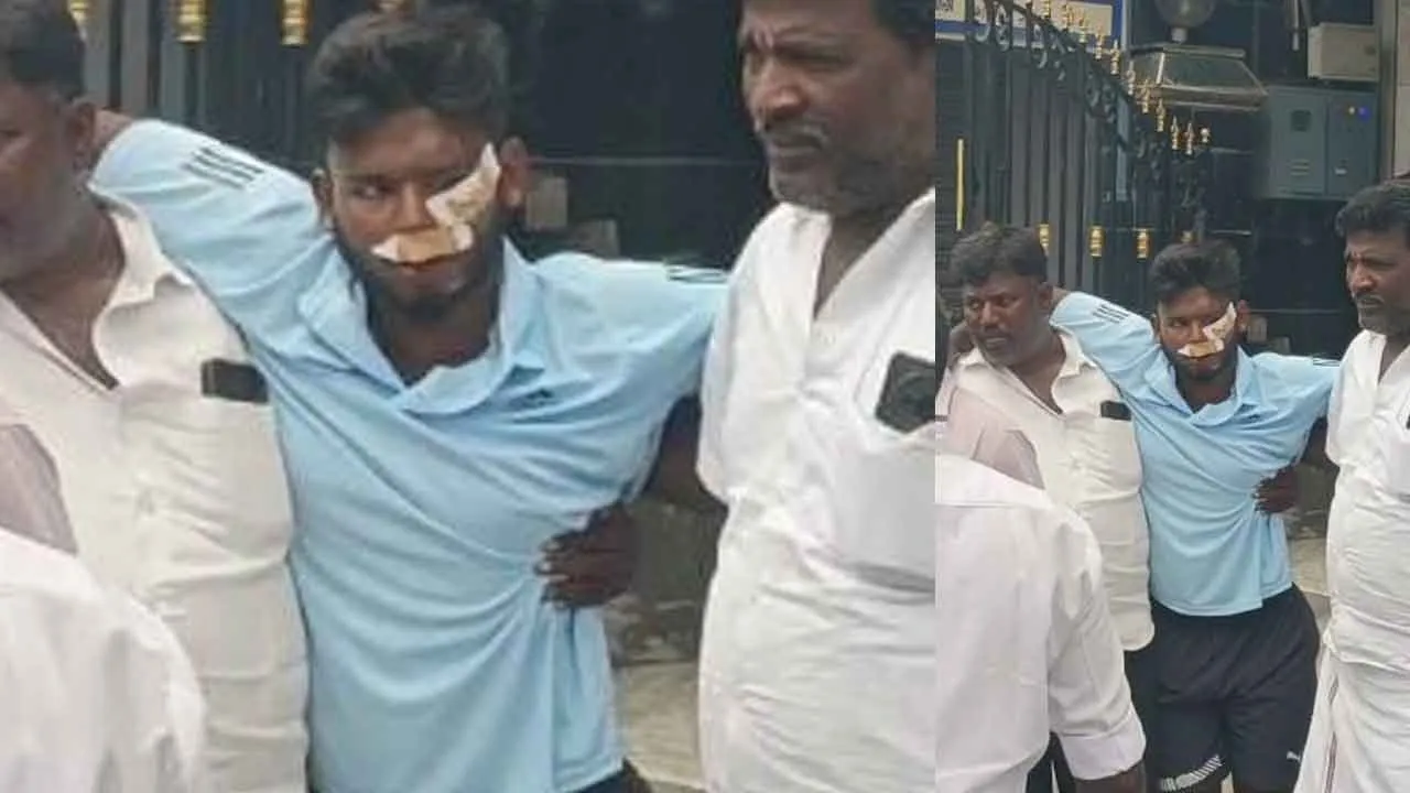  AIADMK executives tried to hide a young man trapped in a former minister's car Photograph: (admk) 