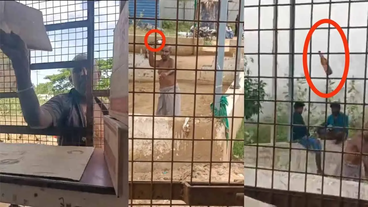  ரூ.10 எக்ஸ்ட்ரா கேட்ட ஊழியர்;  டாஸ்மாக் கடை மீது பாட்டிலை வீசிய குடிமகன்!