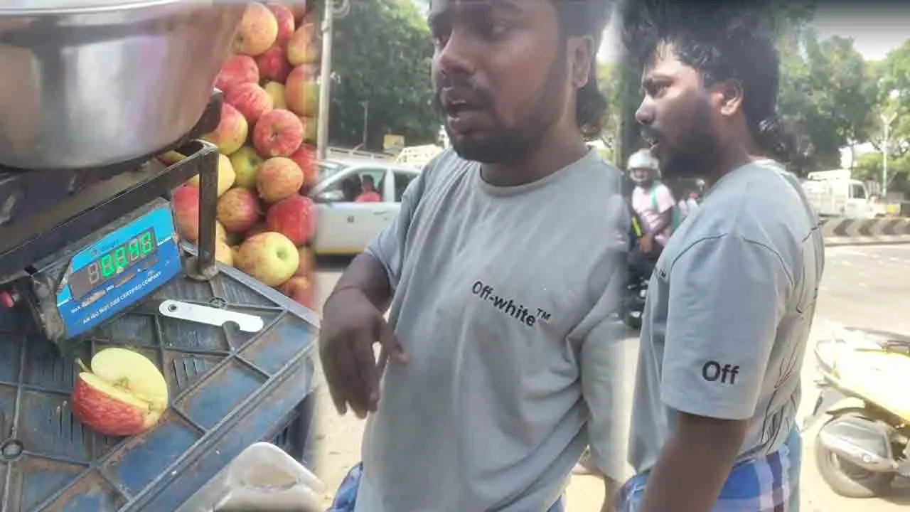  எடை மோசடி... நியாயம் கேட்டவரிடம் அடாவடி செய்த வியாபாரி!