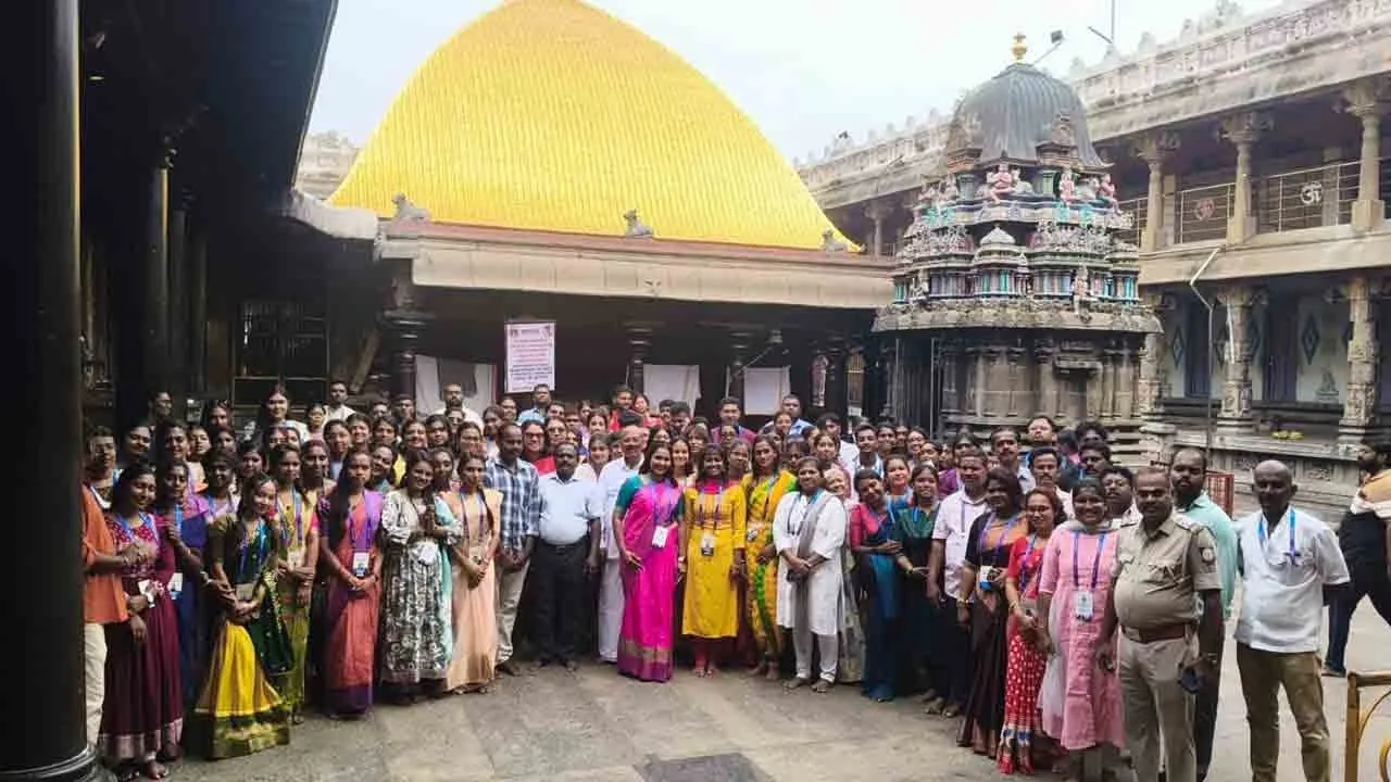  தமிழகத்திற்கு ‘வேர்களை தேடி’ வந்த அயலக தமிழர்கள்!